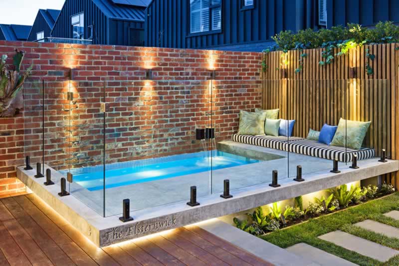 4 Benefits That A Homeowner Can Avail Of By Investing In A Pool Fence