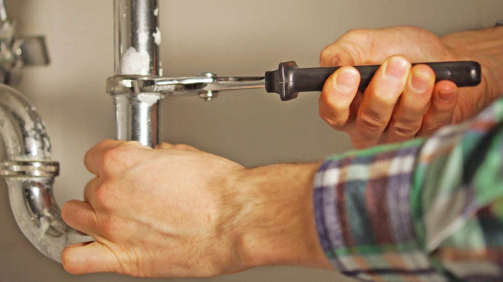 Emergency Plumber Service 24/7 help when you need it most.